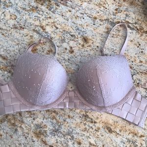 Add 2 Cup Victoria’s Secret Bra 32A
